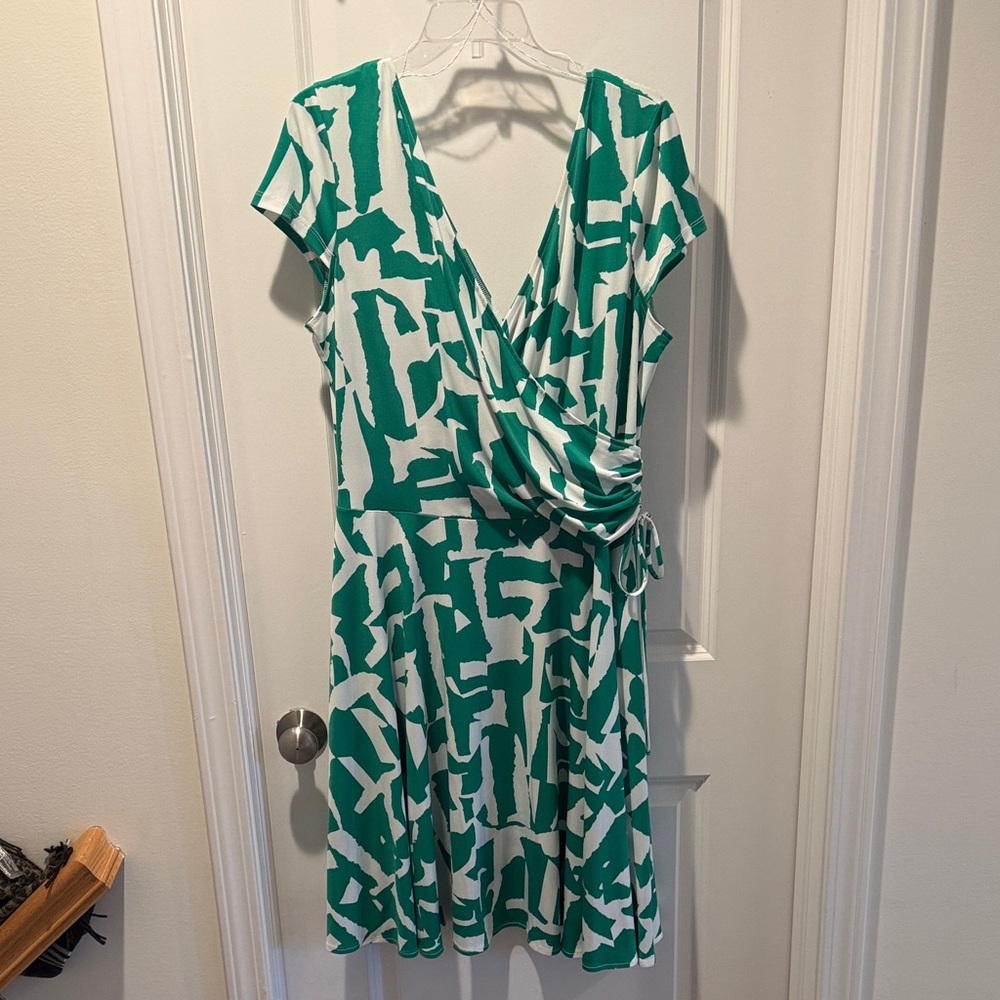 Maggy London Emerald and White Abstract Wrap Midi Dress